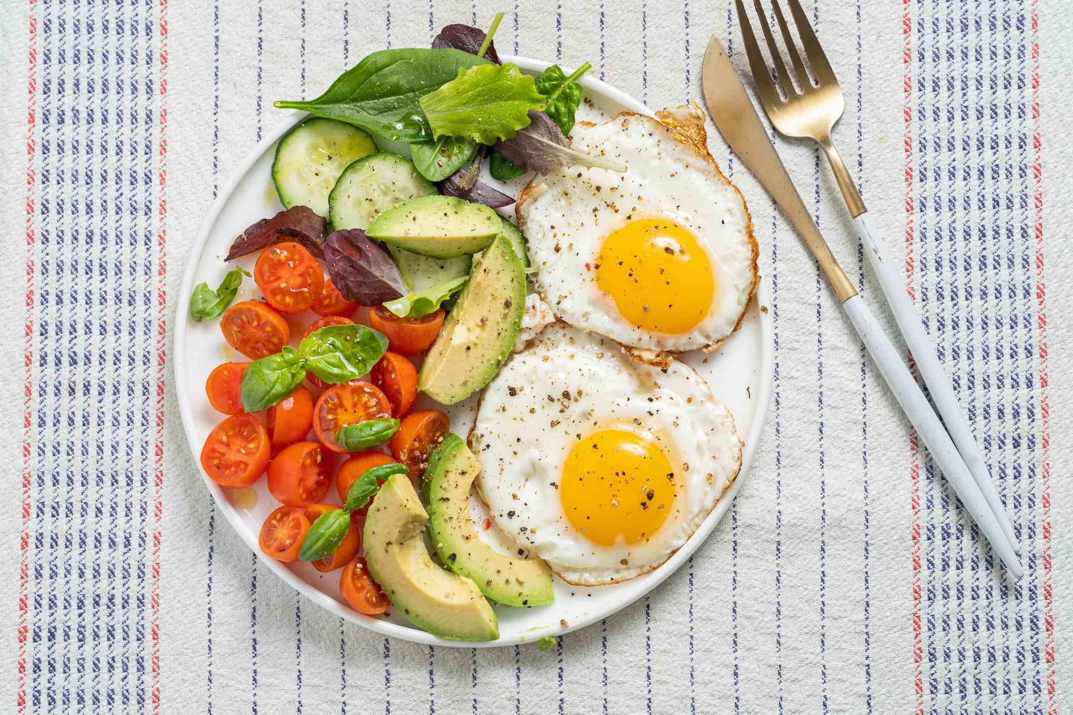 6 High-Protein Breakfasts For Fast Weight Loss - Poke Bowl Cocoabeach